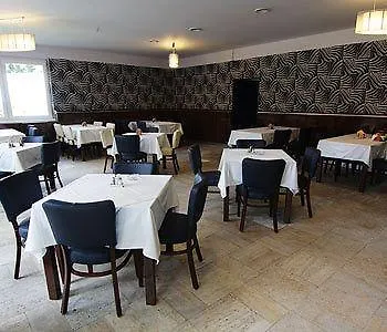 乌素兰卡酒店 酒店